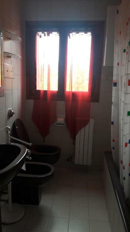 Appartamento Comodo Al Lago E Gardaland Castelnuovo del Garda Luaran gambar