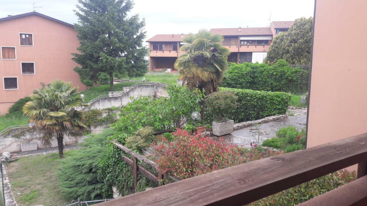 Appartamento Comodo Al Lago E Gardaland Castelnuovo del Garda Luaran gambar